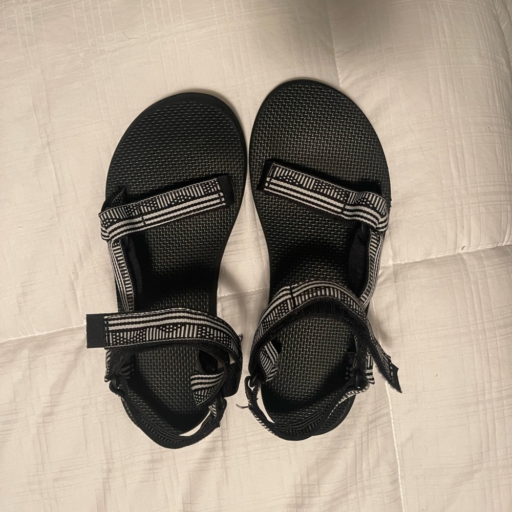 Teva Women's Original Universal Sandal size 8